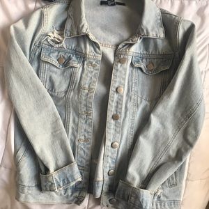 Light wash denim jacket!